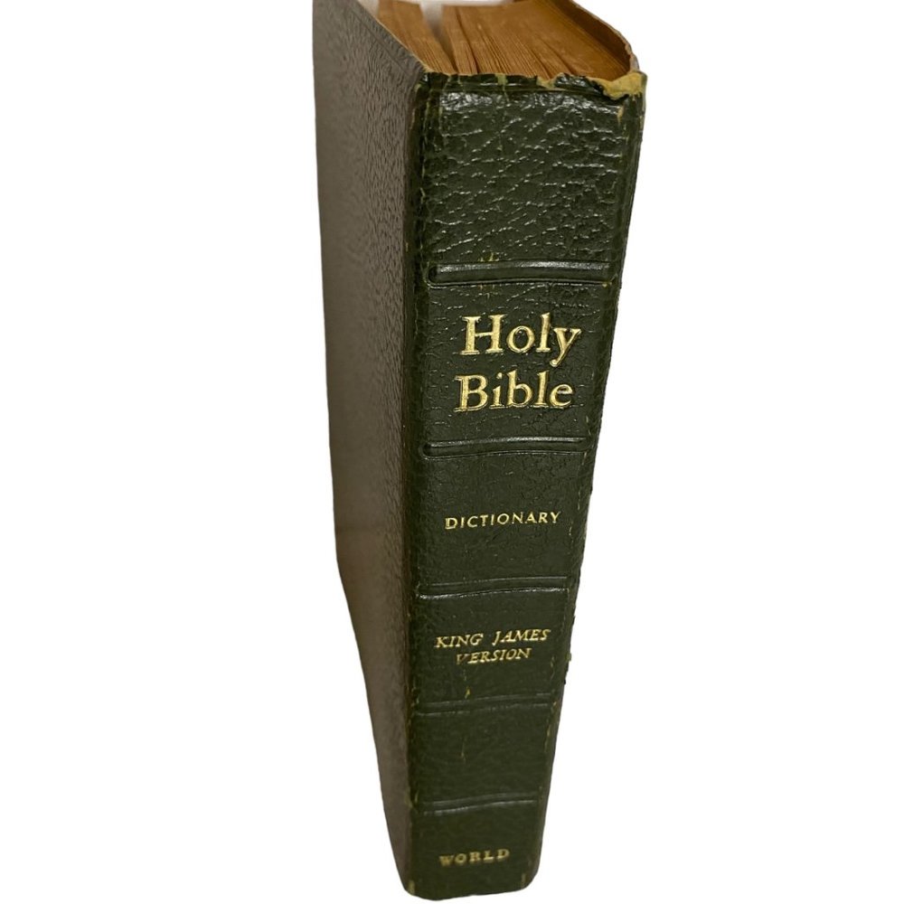 Holy Bible Red Letter Ed King James version dictionary hardcover 1970's